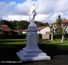 Monumento a los soldados caídos durante la I Guerra Mundial. Moliets